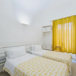 Bed and breakfast Central Savona, Savona